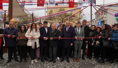 Tarihi Ambarlı Köyiçi Meydanı Aslına Uygun Düzenlendi