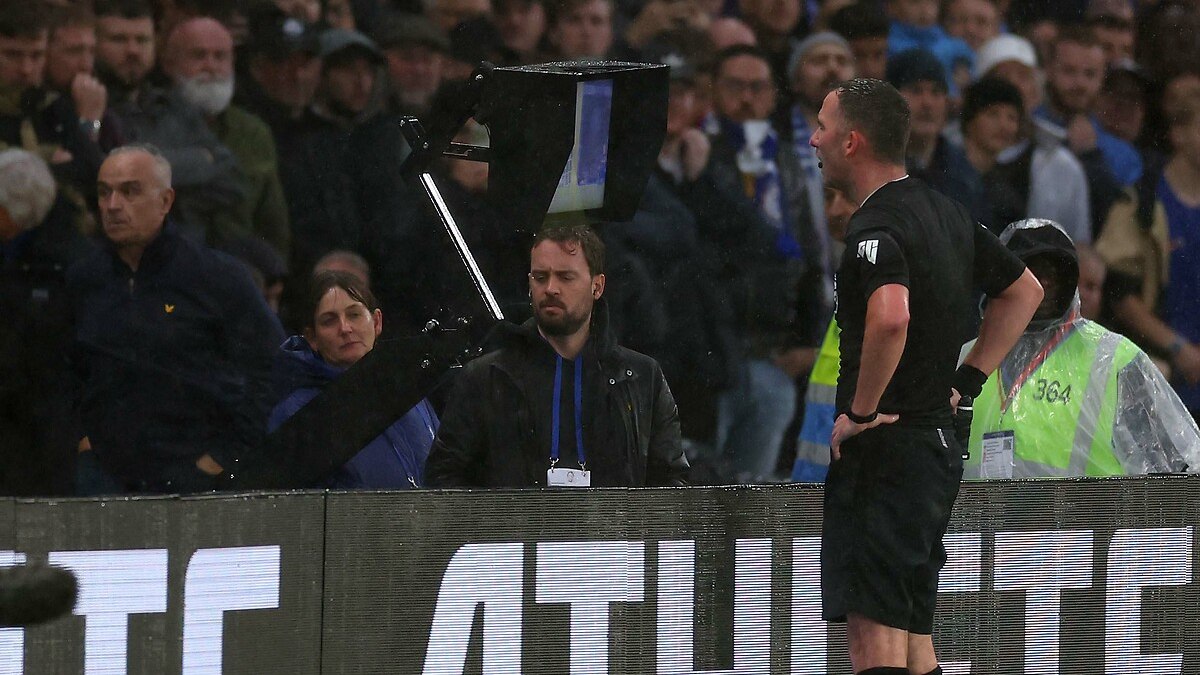 İngilizler açıkladı: Premier Lig’de VAR, 13 kez hatalı karar verdi