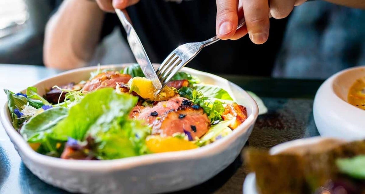 Gastroenterolog akşam yemeğinde sadece şunları yiyor: 4 malzeme var